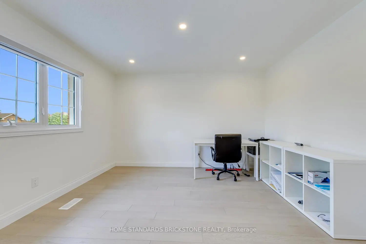 15 Samuel Crescent photo 3