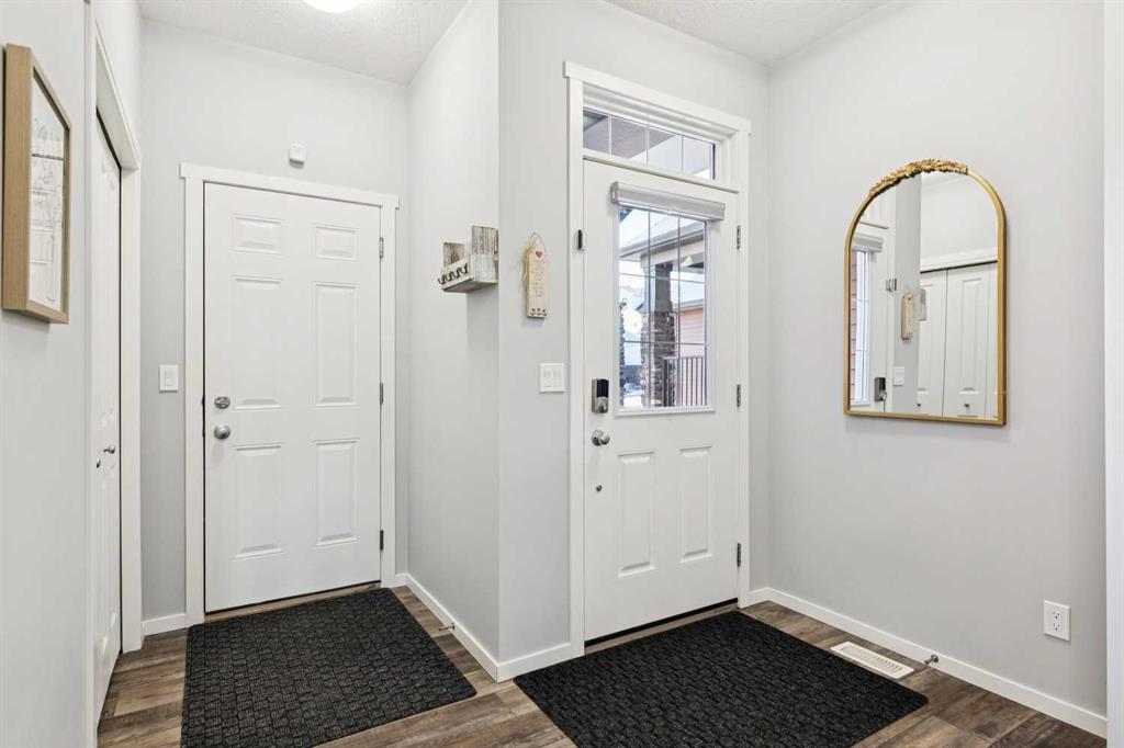 57 Crestridge Bay SW, Calgary, AB, T3B 6H2 photo 3