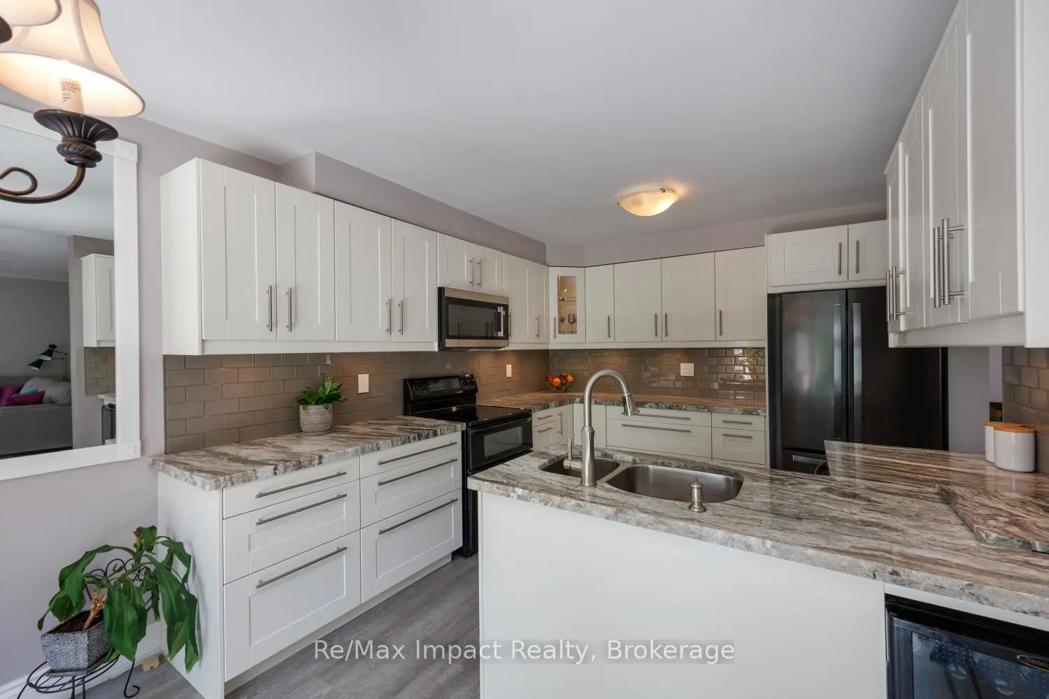 667 Brasswinds Trail photo 4