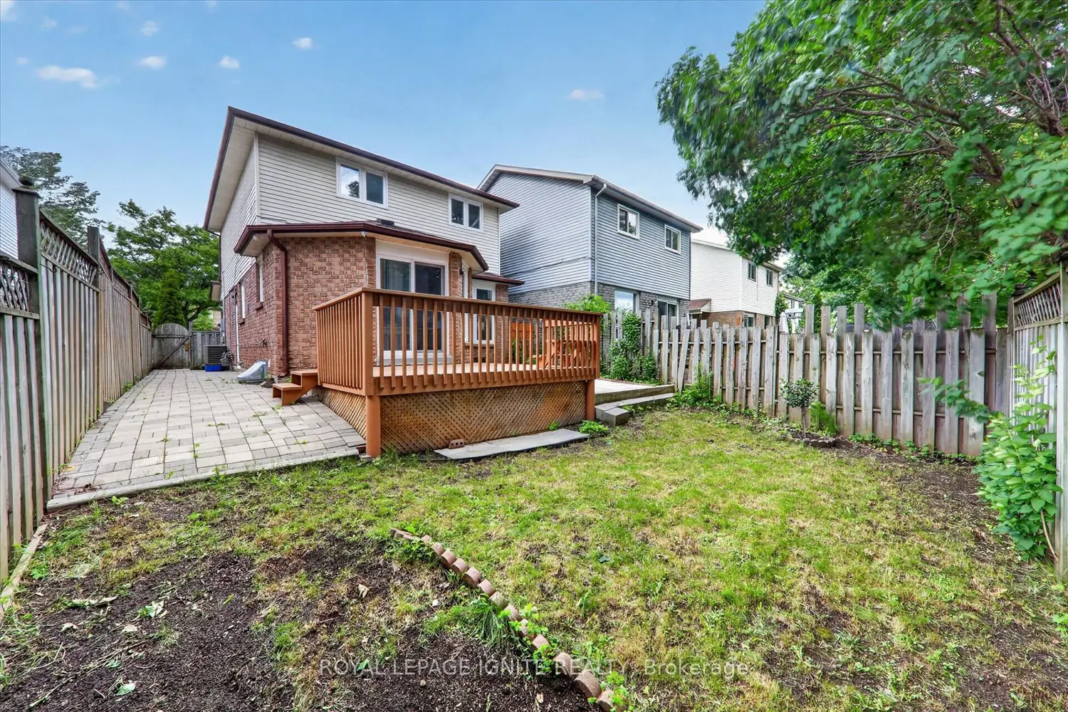 1569 Norwill Crescent