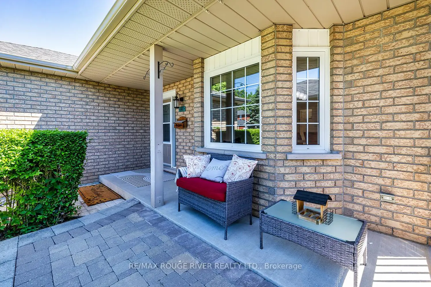 640 Pinewood Drive photo 3