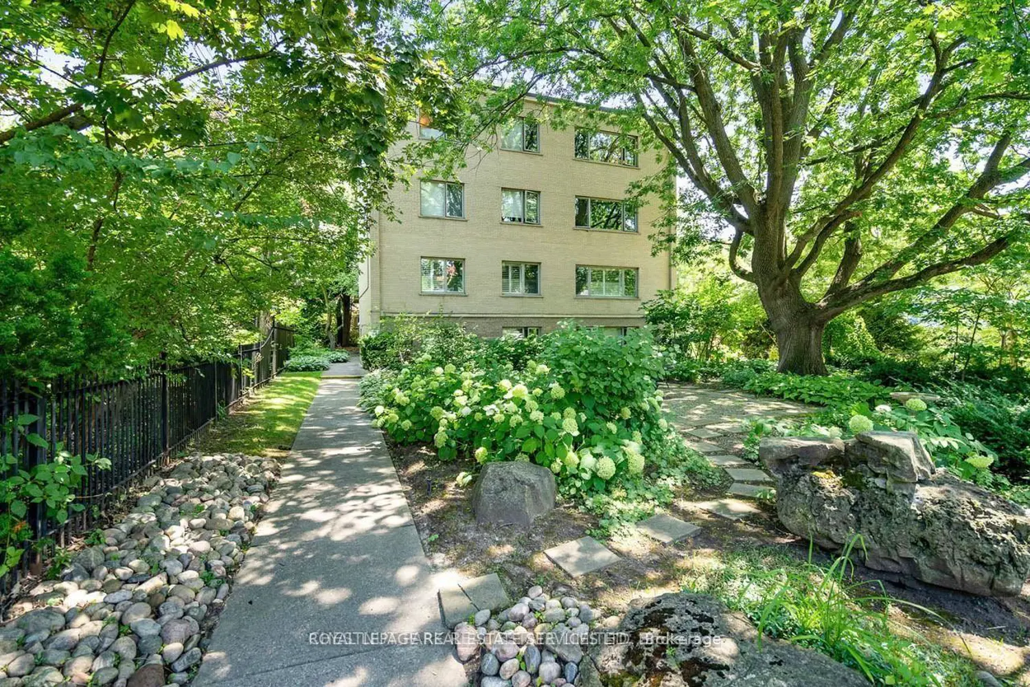 31 Rosedale Road 103 photo 3
