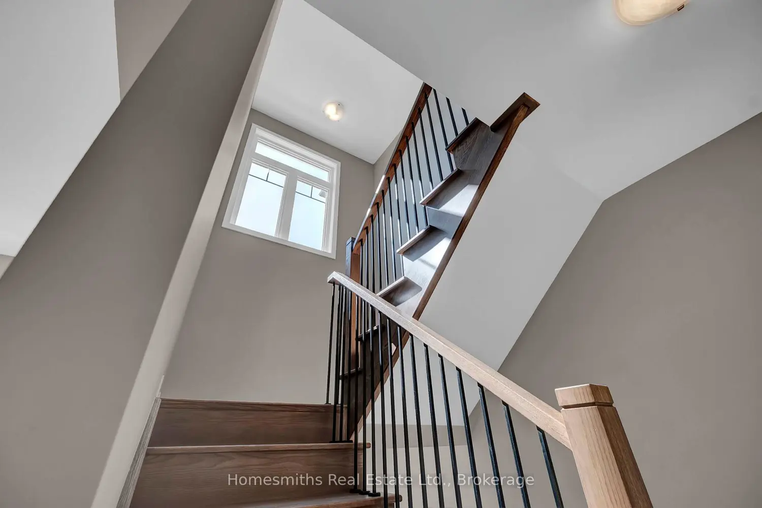 23 Addyman Crescent photo 4