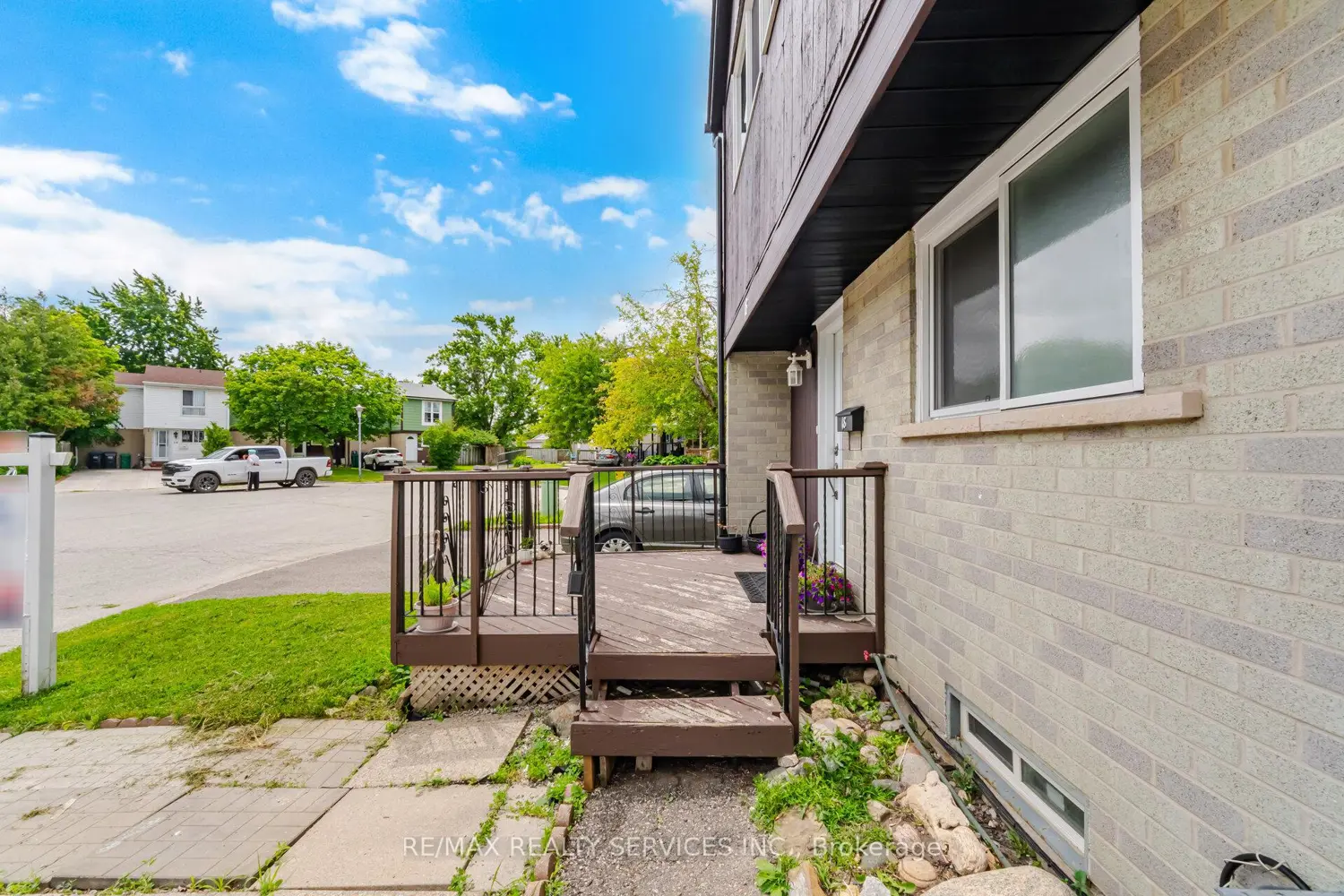 18 Gold Pine Court