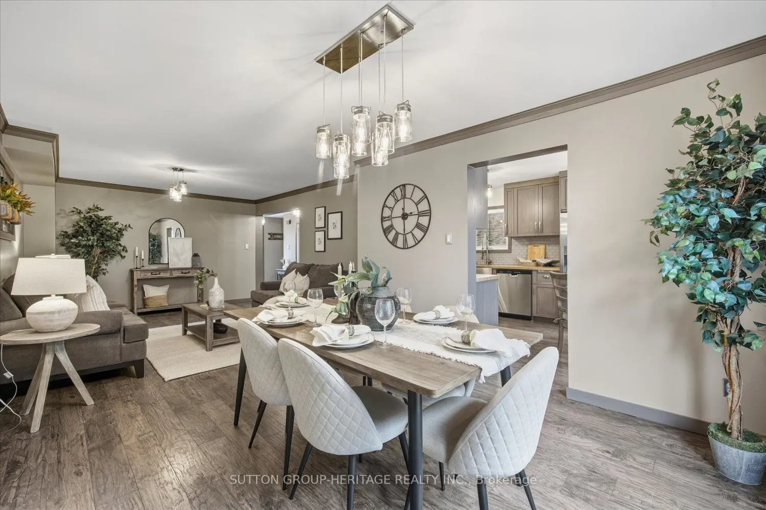 1509 Woodruff Crescent photo 3