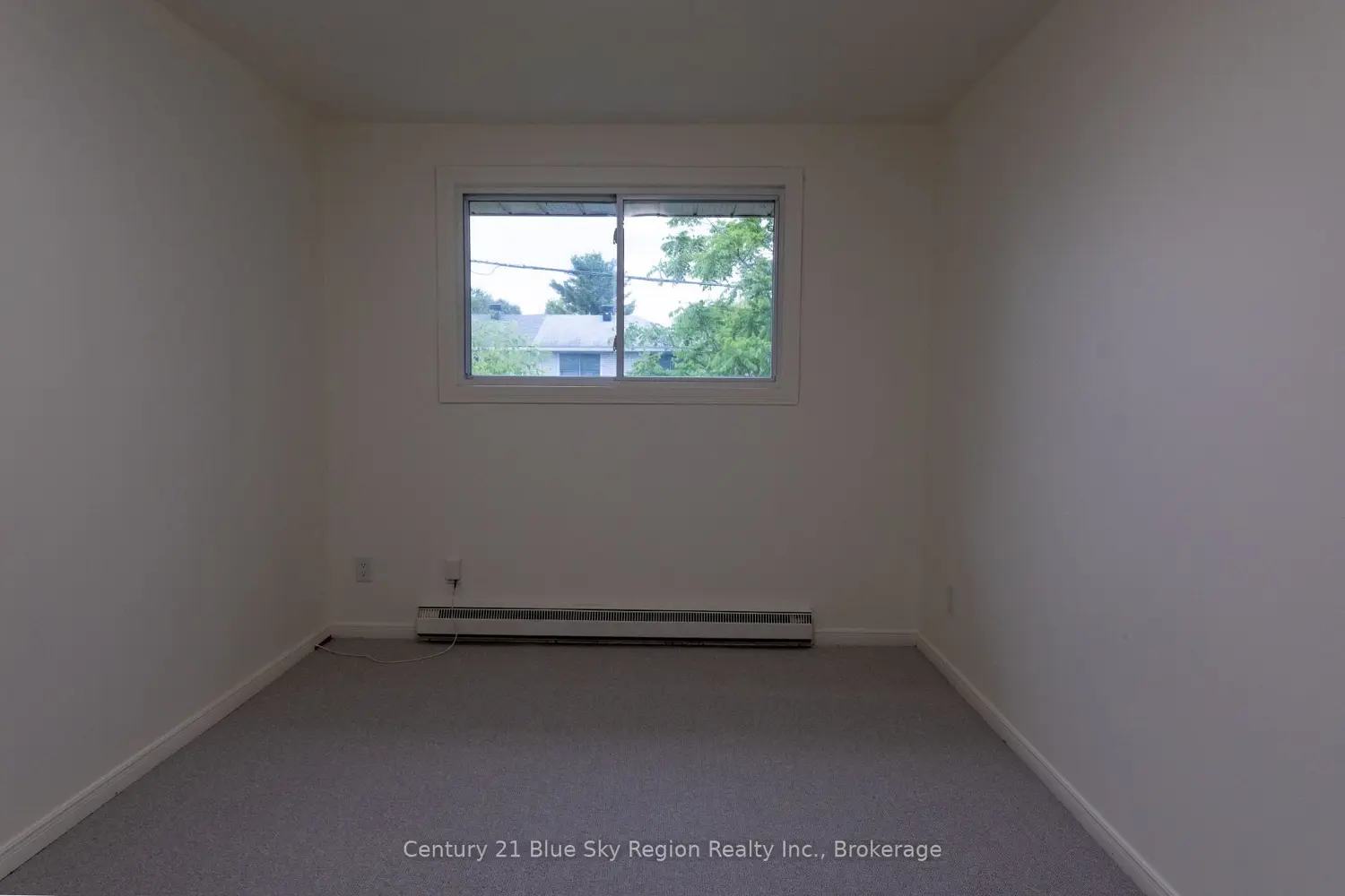 102 Lee Avenue photo 5