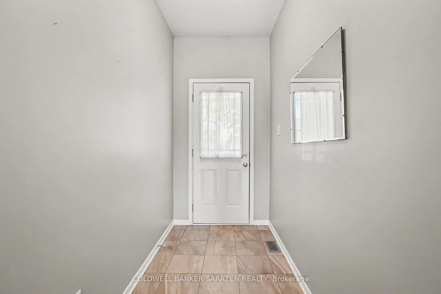31 Gordon Fergusson Place photo 3