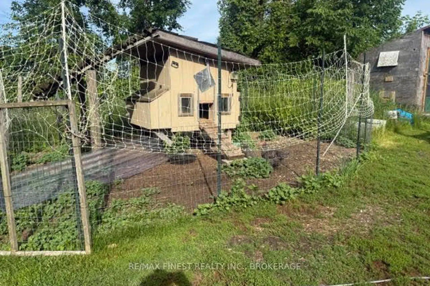 4556 Milburn Road photo 4