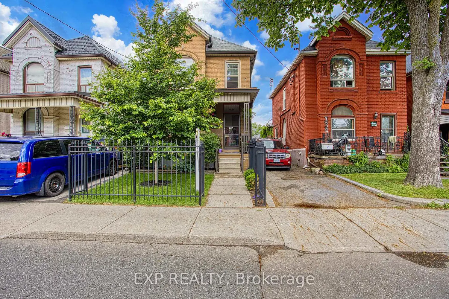 137 Wentworth Street photo 3