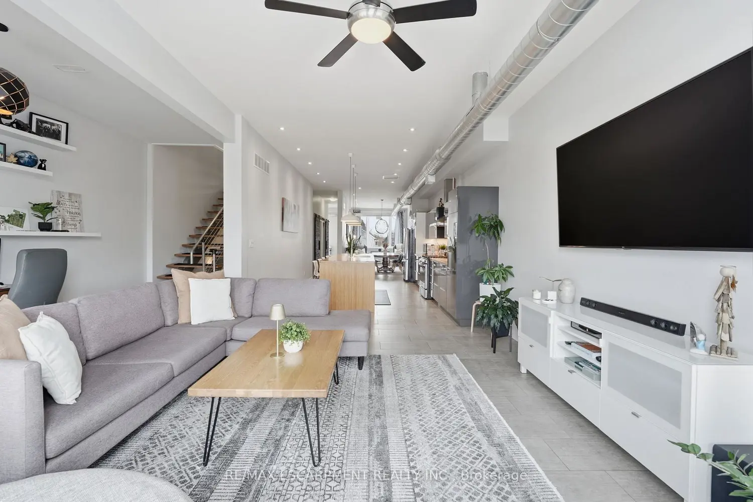 414 John Street photo 5