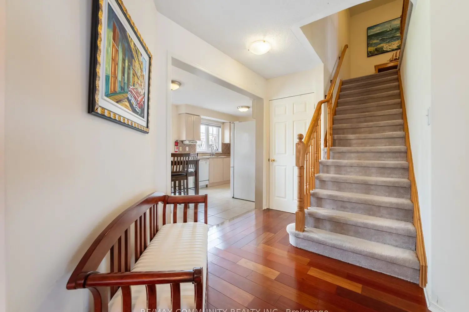 54 Morland Crescent photo 3