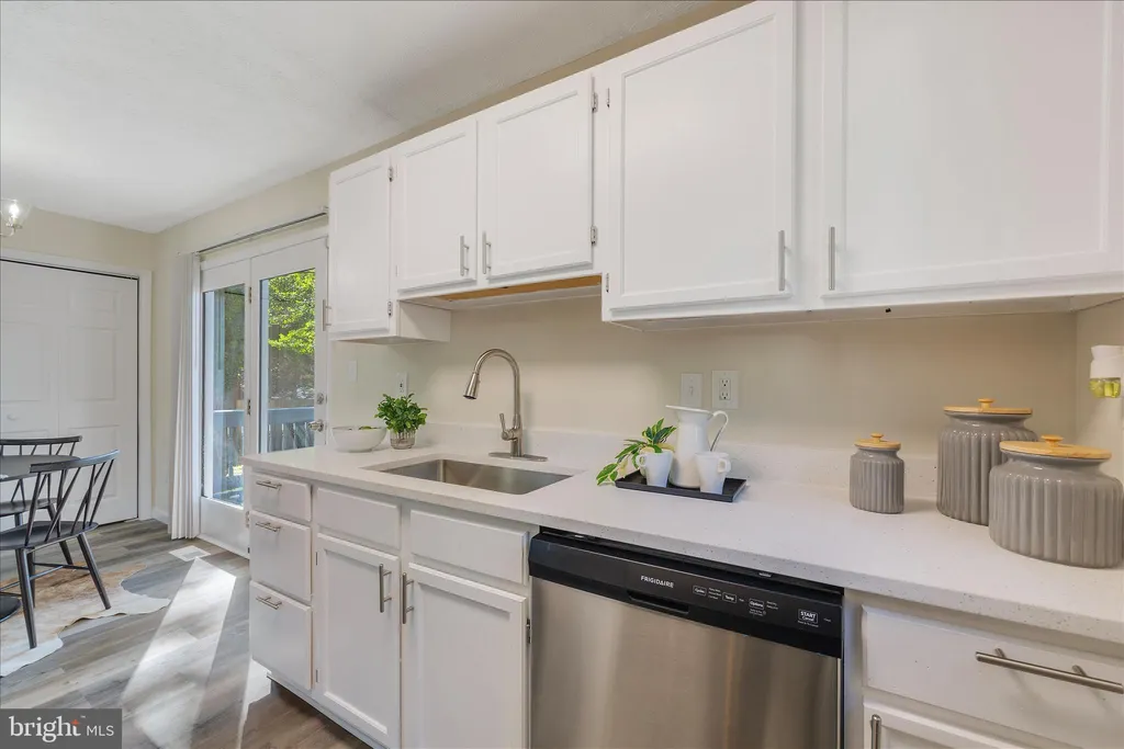 772 Duvall Highway, Pasadena, MD 21122 photo 3