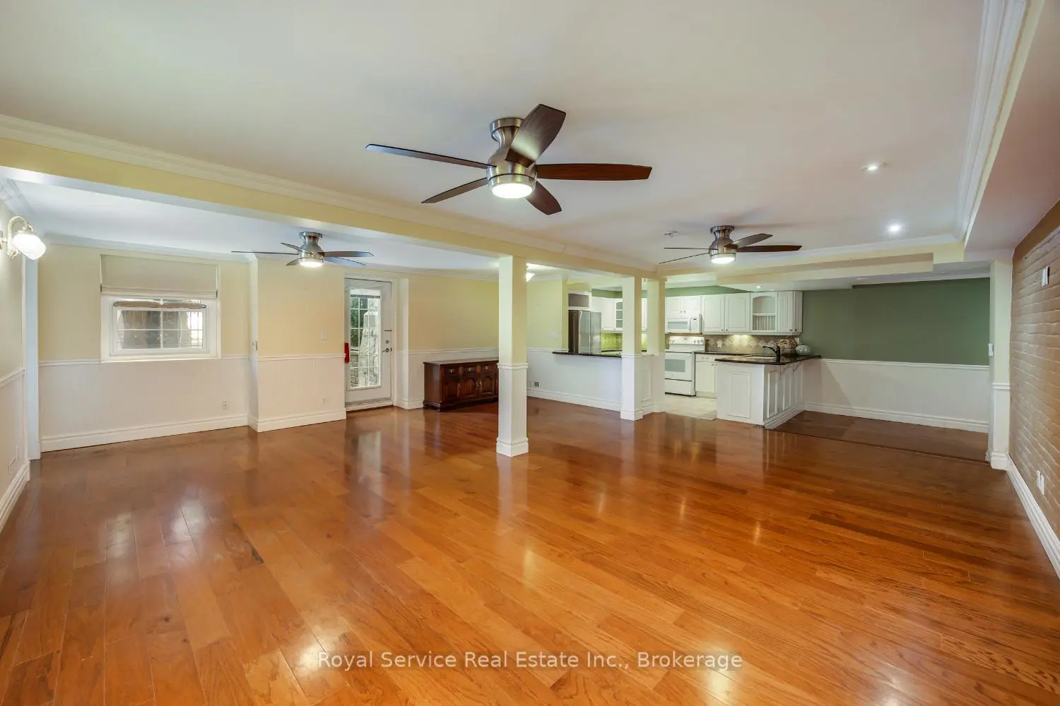 323 George Street 103 photo 4