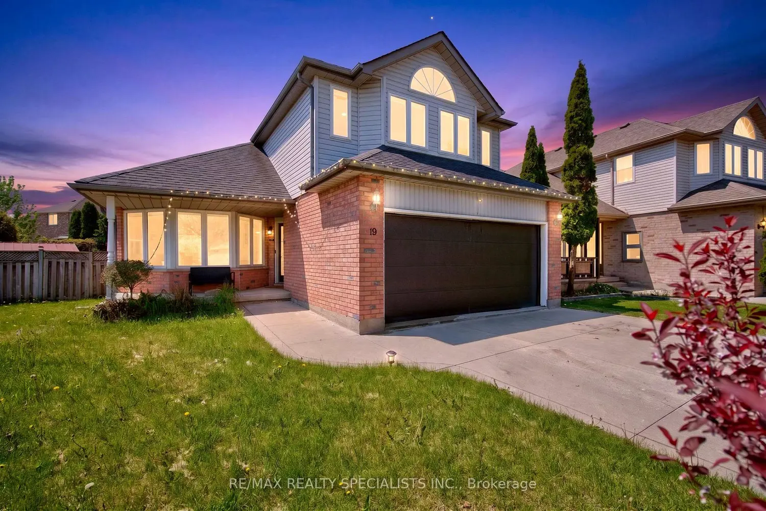 19 Sidney Crescent photo 3
