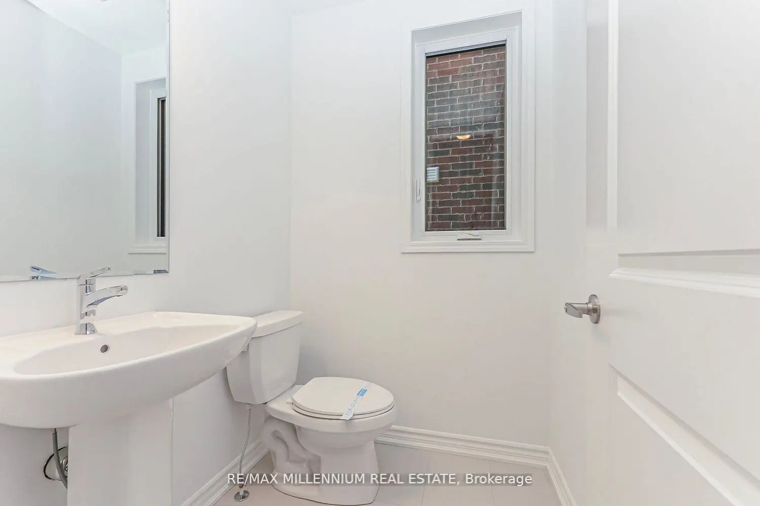 54 Gretzky Avenue photo 4