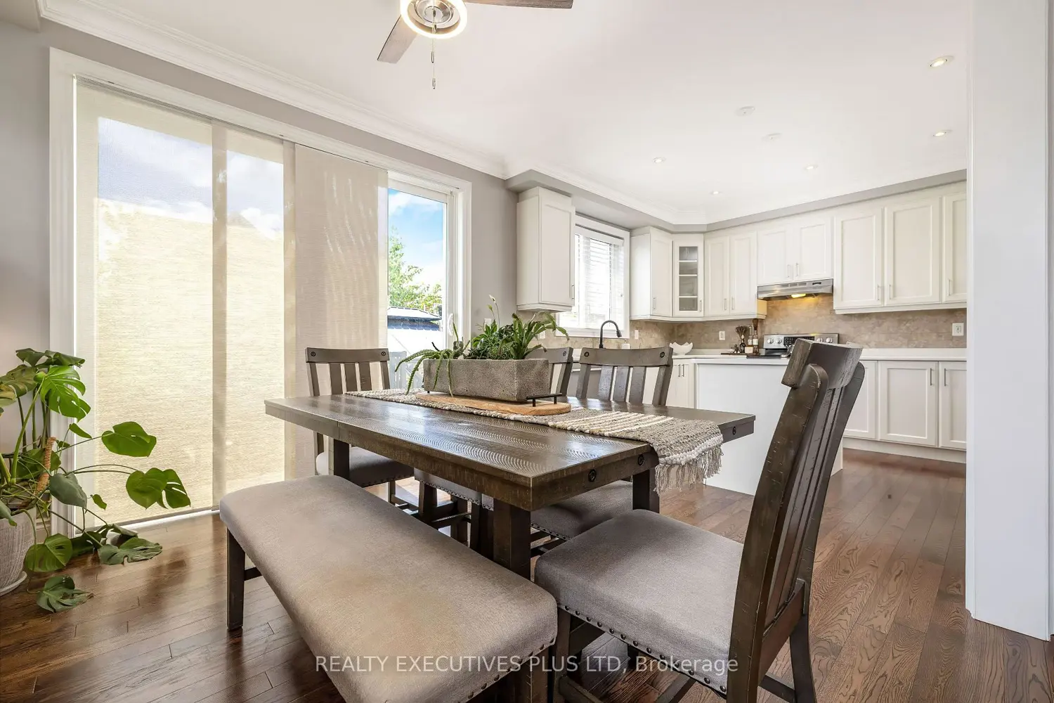 86 Stillwater Crescent
