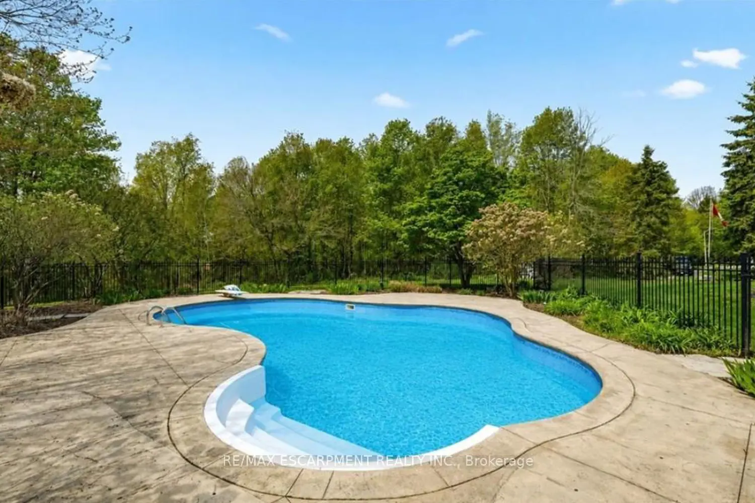 1670 Medad Springs Court photo 3
