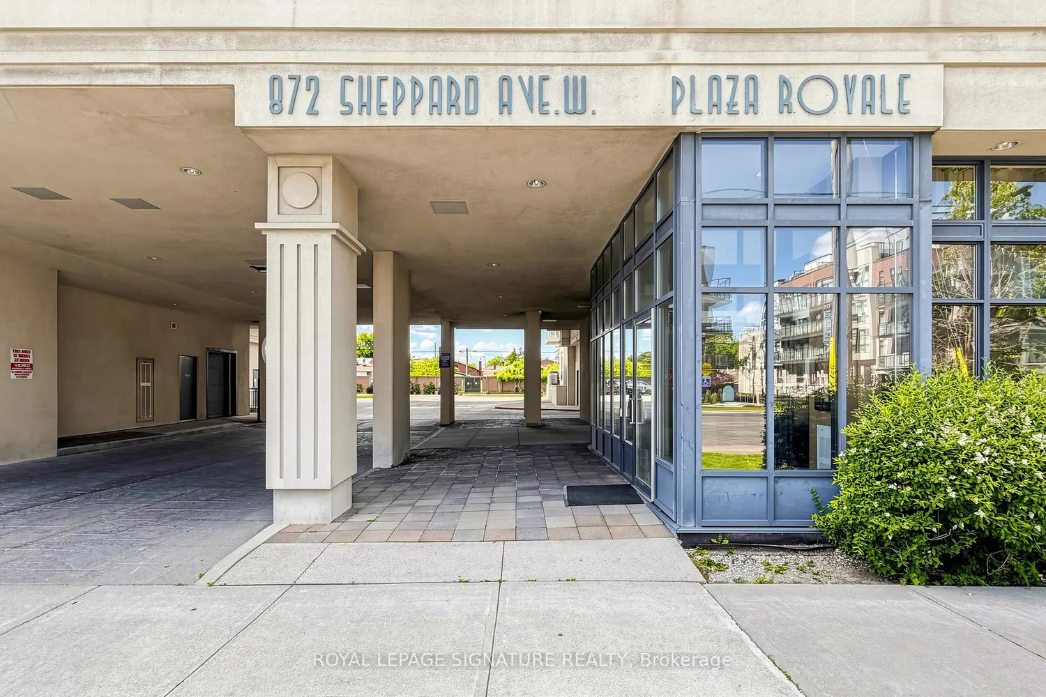 872 Sheppard Avenue 306