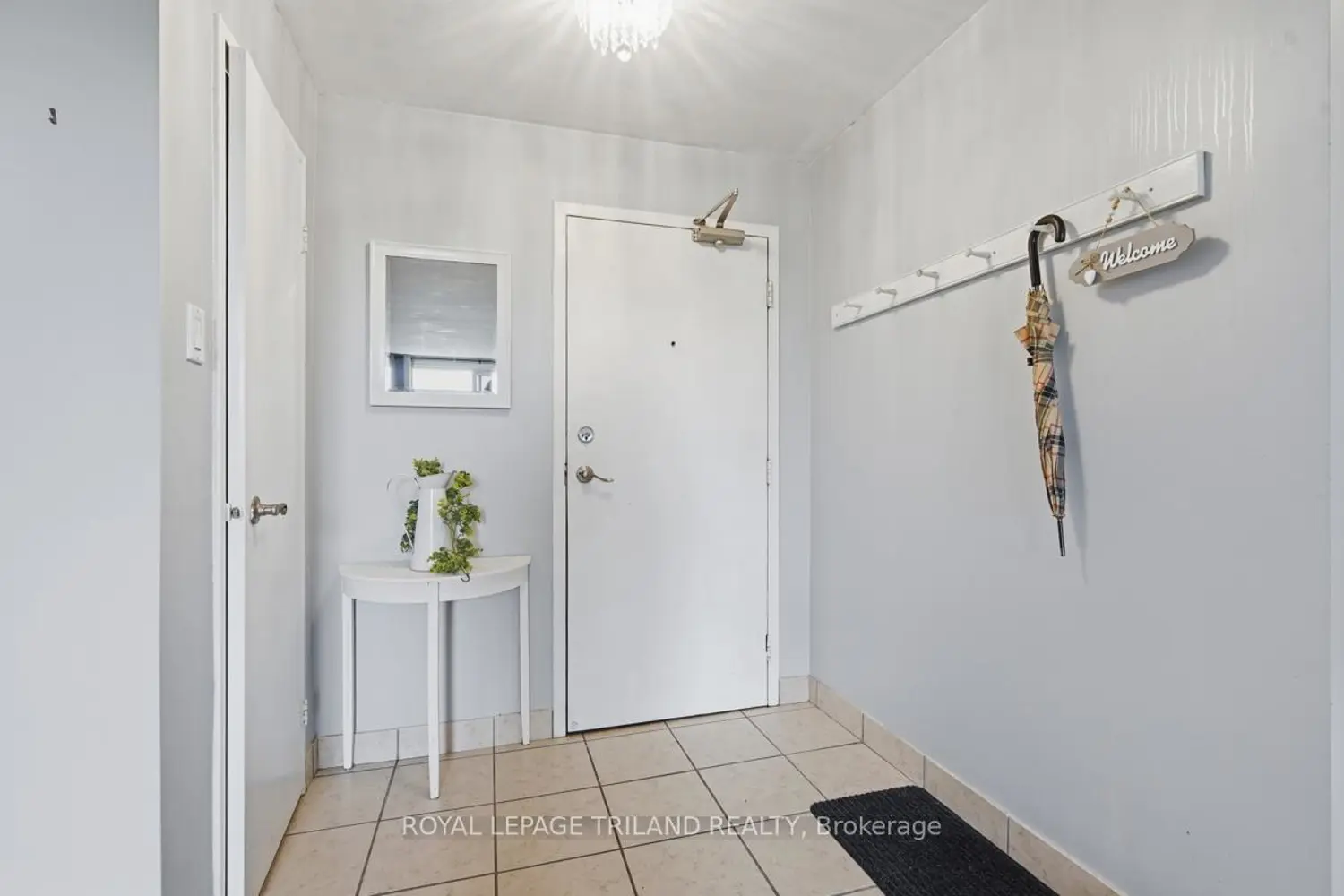 931 Wonderland Road 312 photo 4