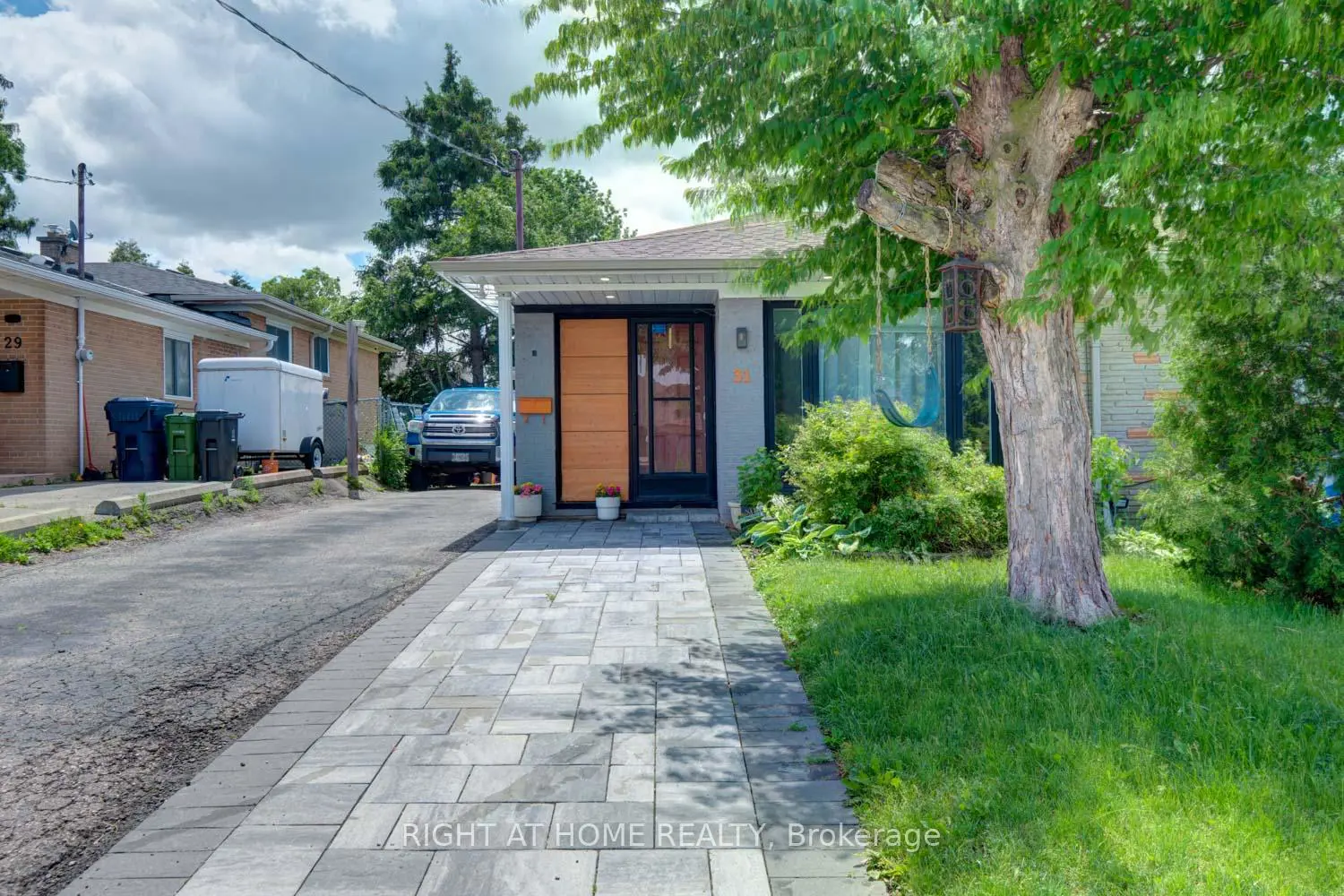 31 Frankton Crescent photo 2