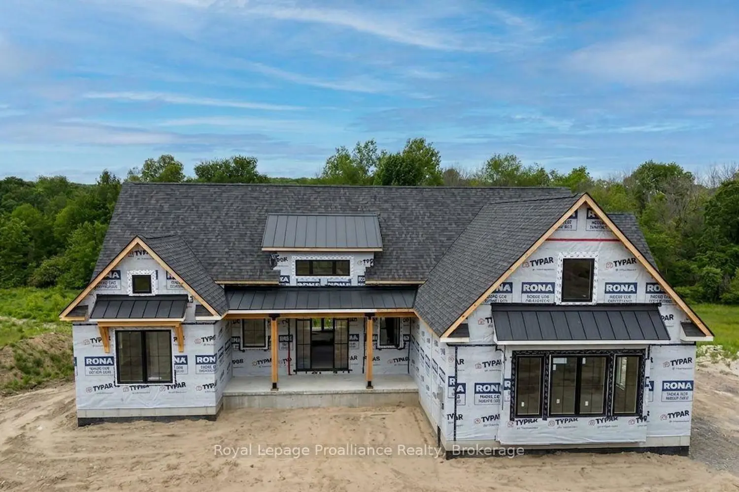 1567 Clearview Road photo 2