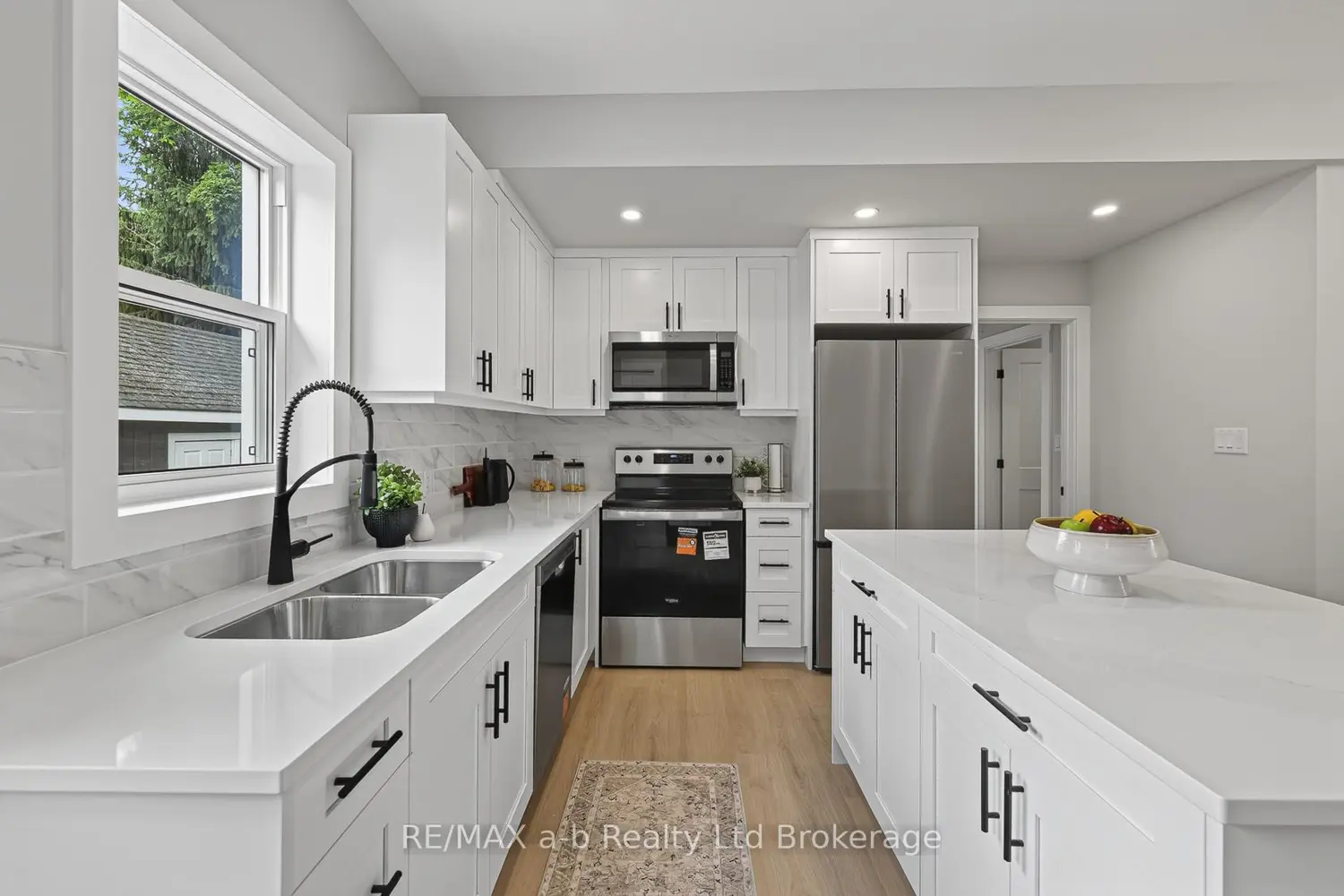 91 Winniett Street photo 2
