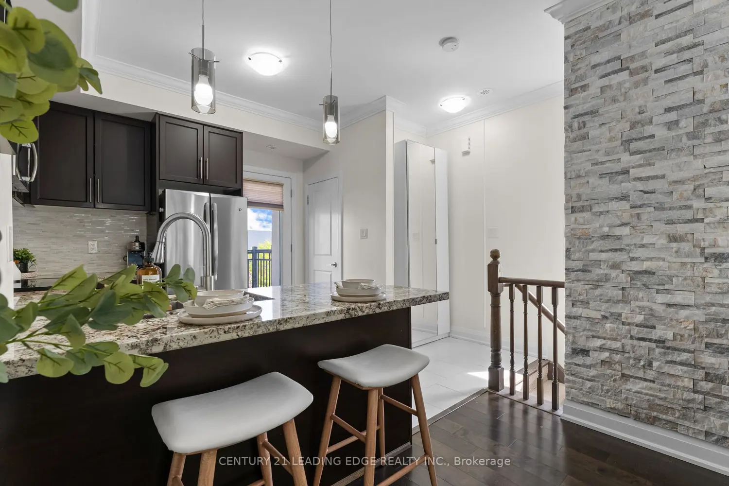 3077 Cawthra Road 18 photo 3