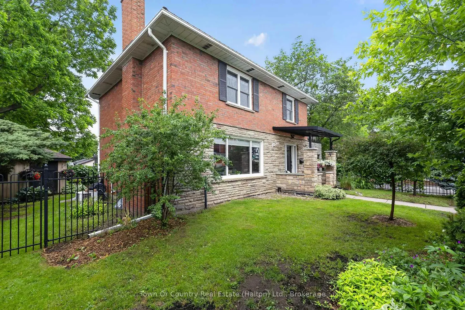 36 Willow Street photo 2
