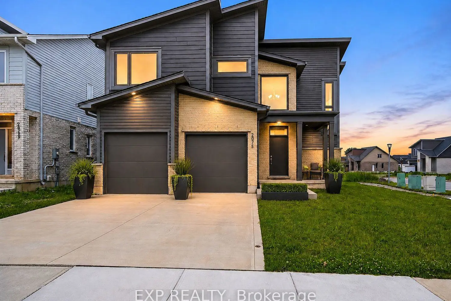 2075 Evans Boulevard photo 3