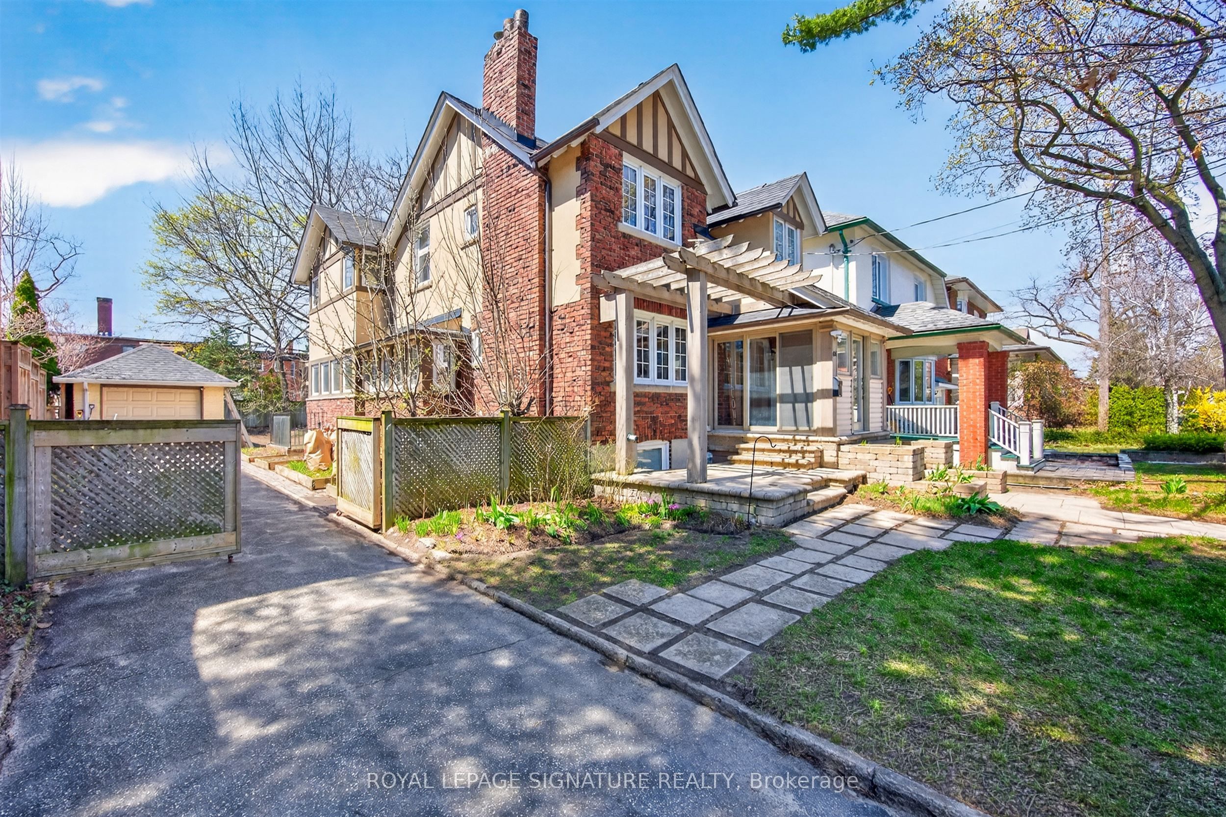 426 Armadale Avenue, Toronto, ON, M6S 3X8