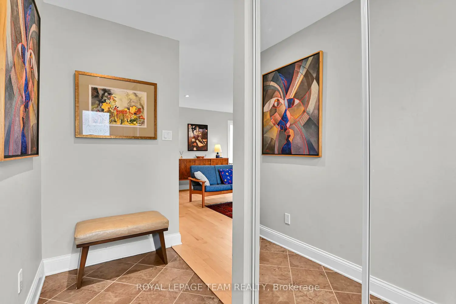 2186 Valley Drive photo 2