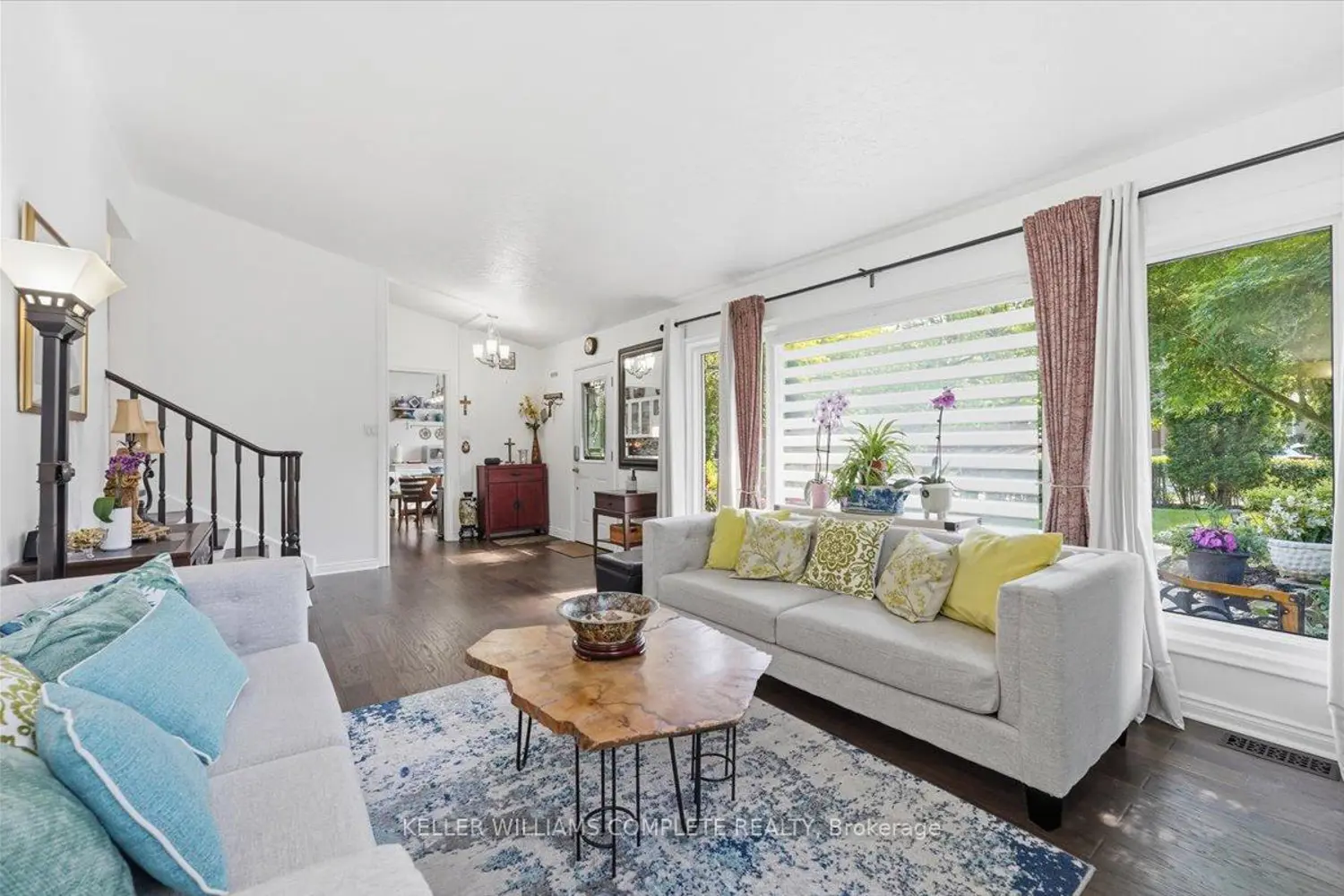 3255 Prior Crescent photo 4