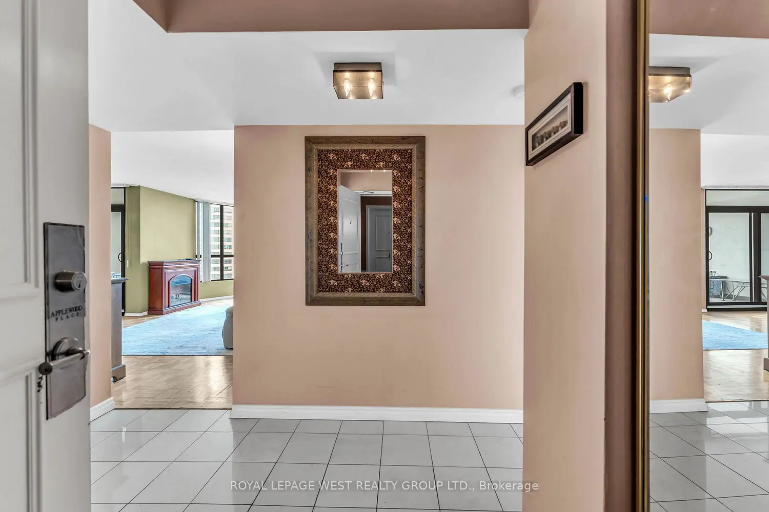 1333 Bloor Street 1014 photo 3