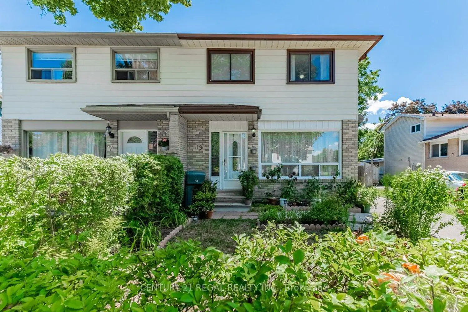 19 Carberry Crescent photo 2
