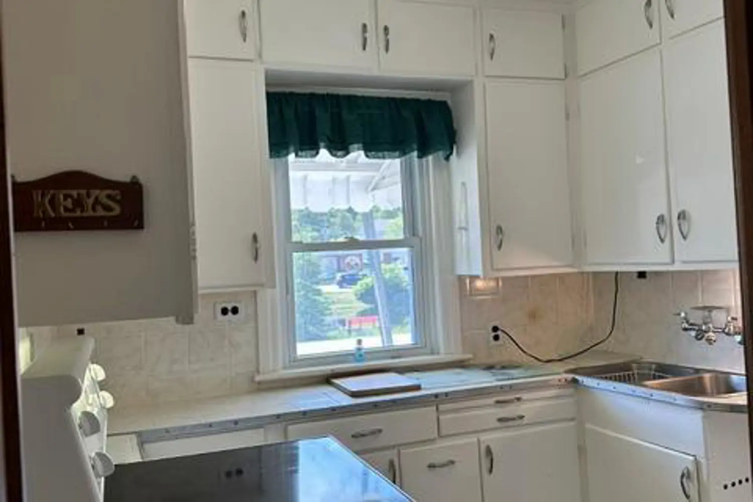 7 Invergordon Avenue photo 3