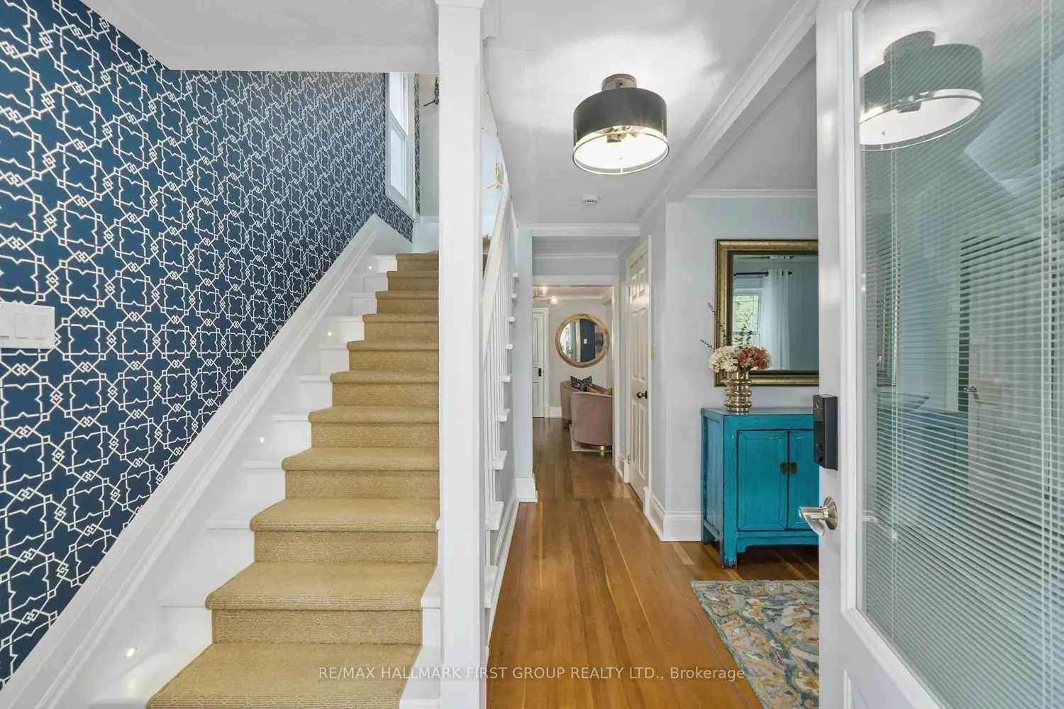 54 Pine Street photo 2