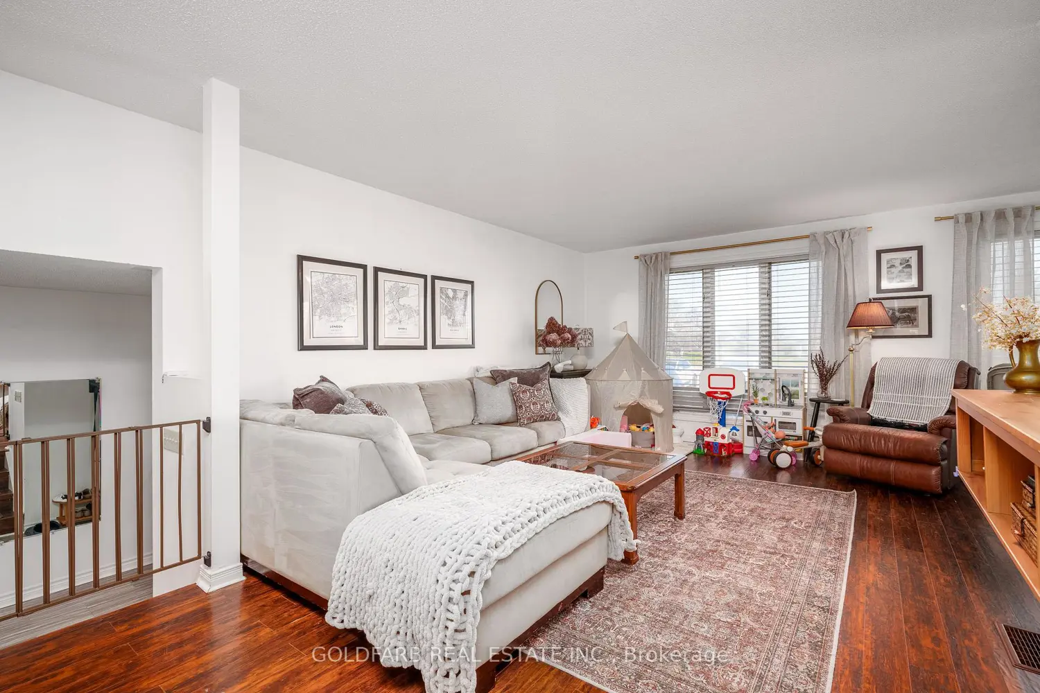 1635 Innisfil Beach Road photo 2
