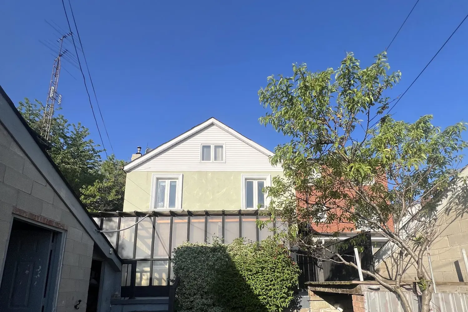 358 Silverthorn Avenue photo 2