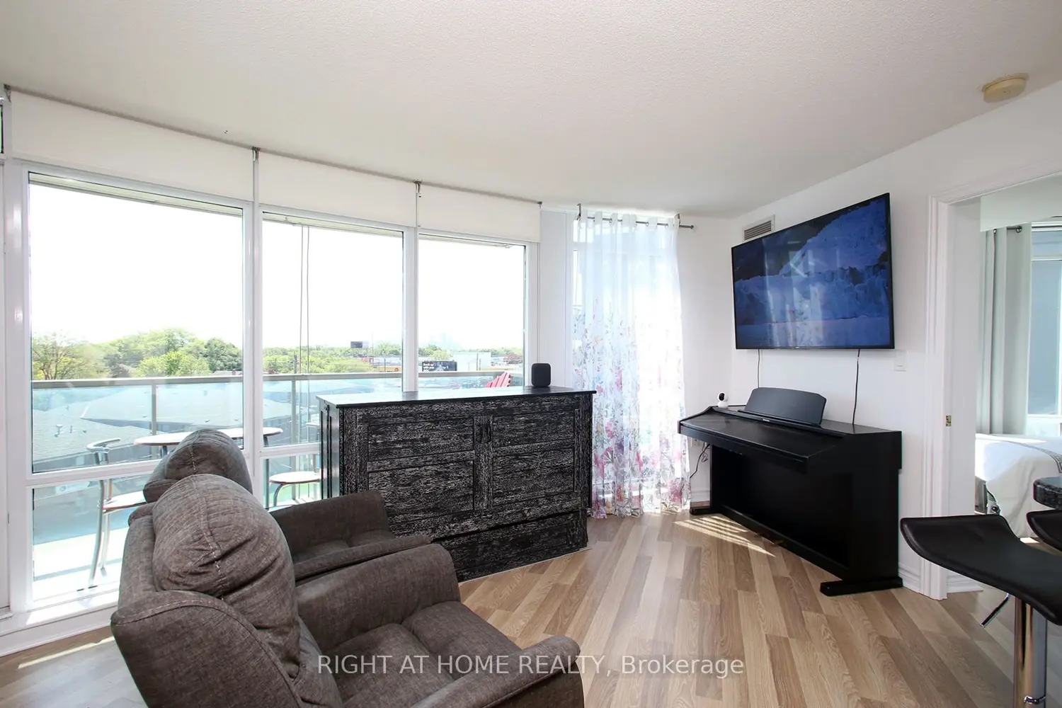 3830 Bathurst Street 505 photo 5