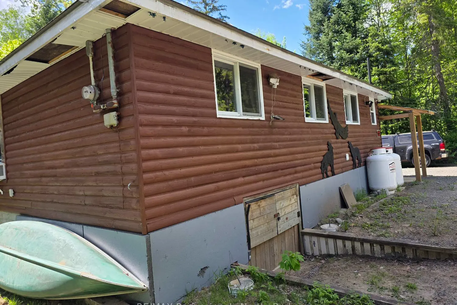 46 Robert Road photo 2