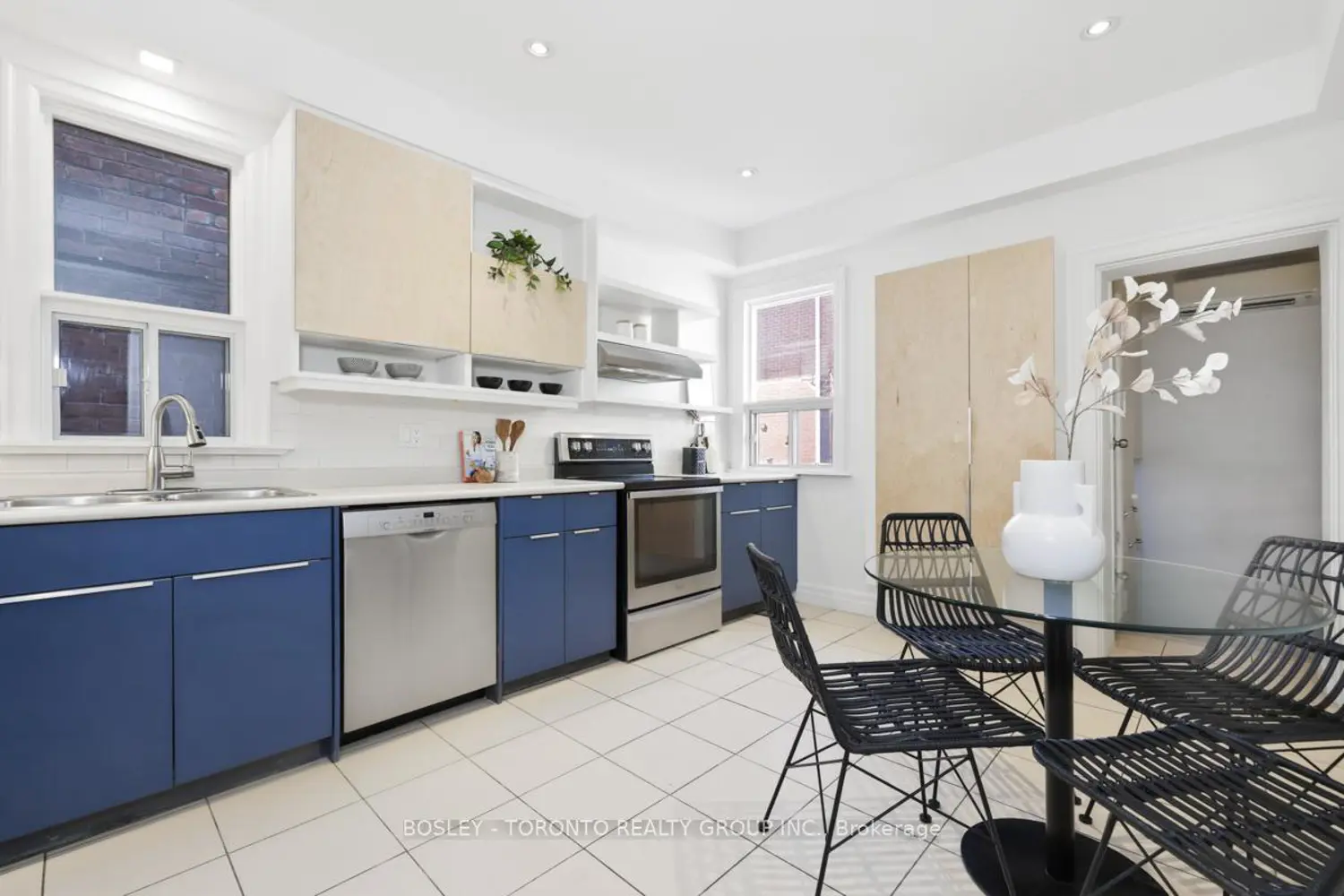 62 Hallam Street photo 3