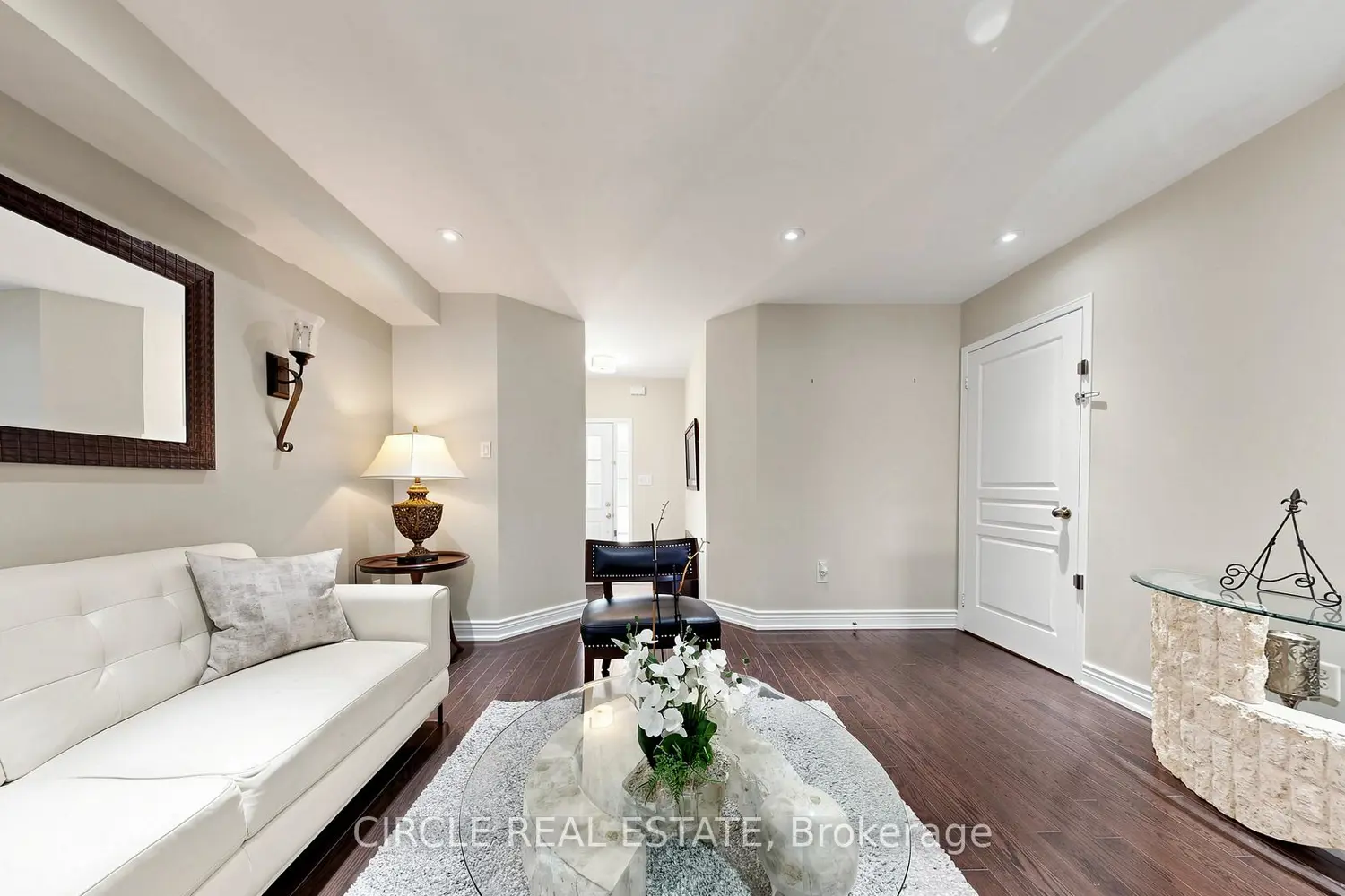3815 Freeman Terrace photo 2