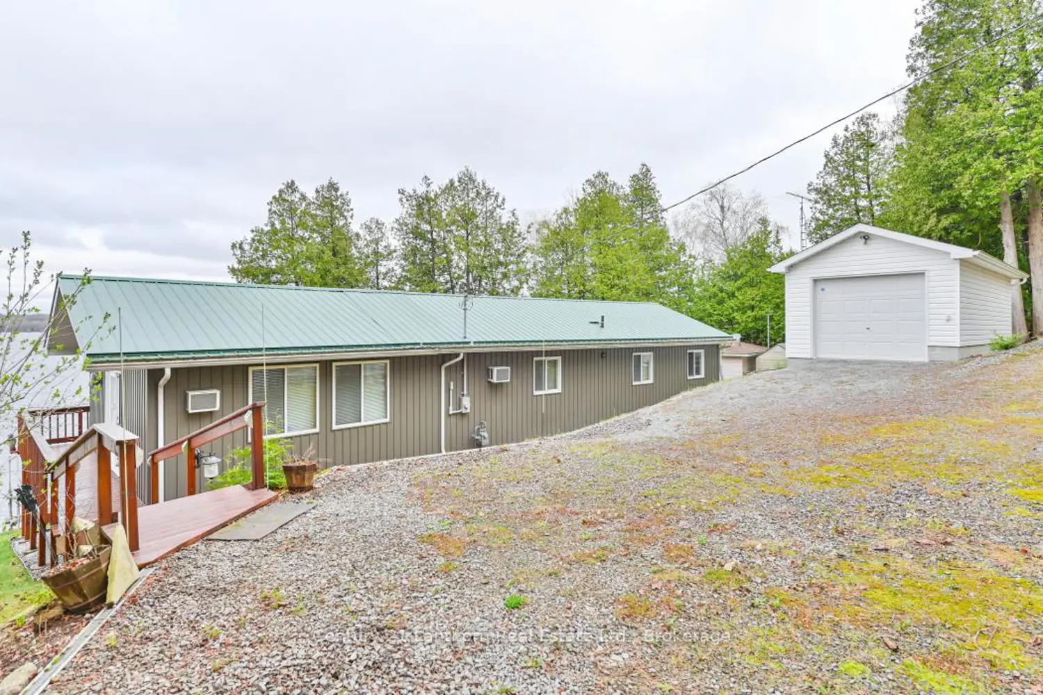 192 Blakely Lane photo 2