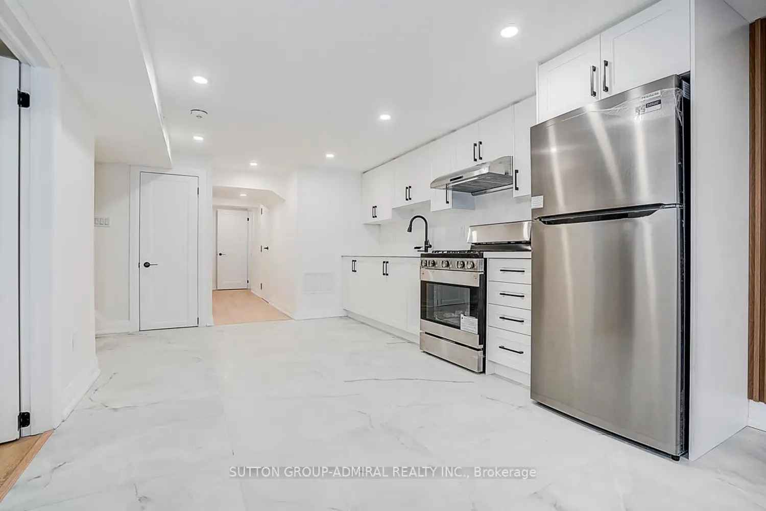 176 Cherrywood Drive photo 3