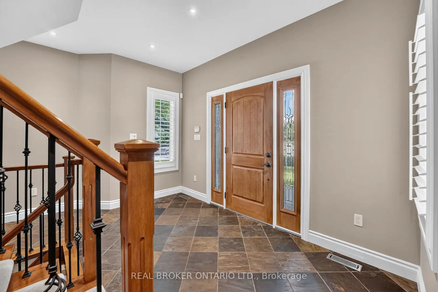 41 Cameron Drive photo 4