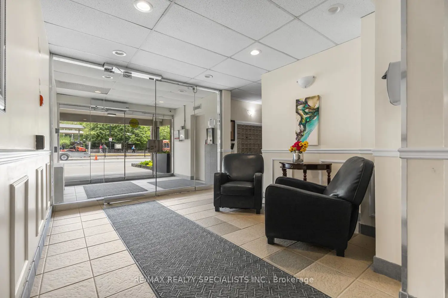 49 Queen Street 301 photo 2