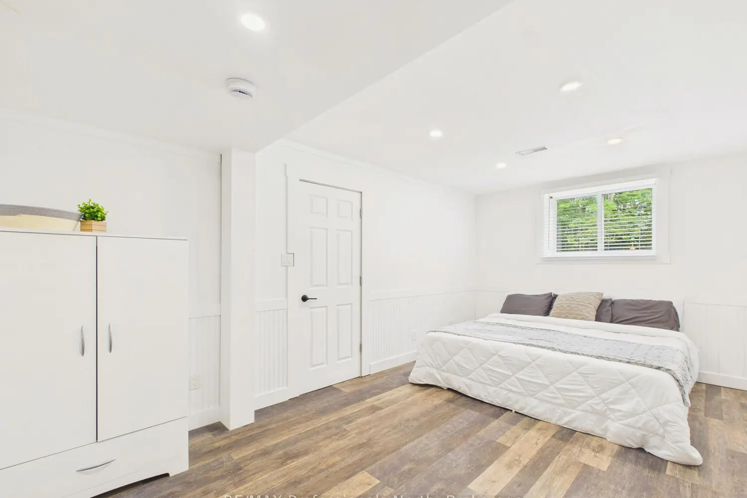 81 Watson Lane photo 4