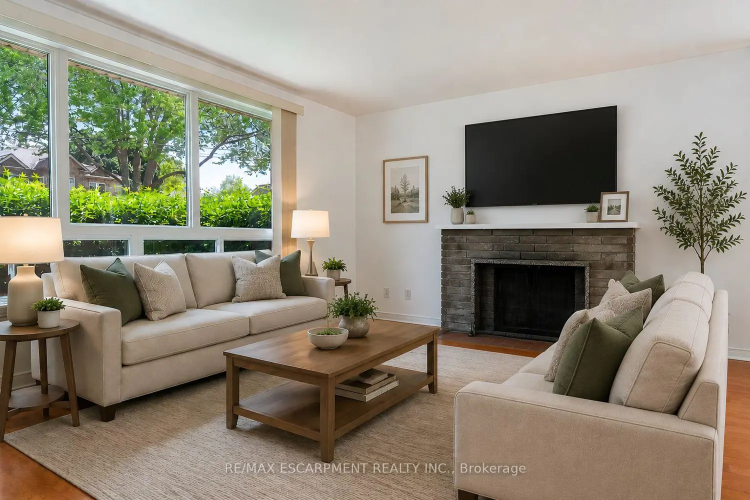 1214 Argreen Road photo 2