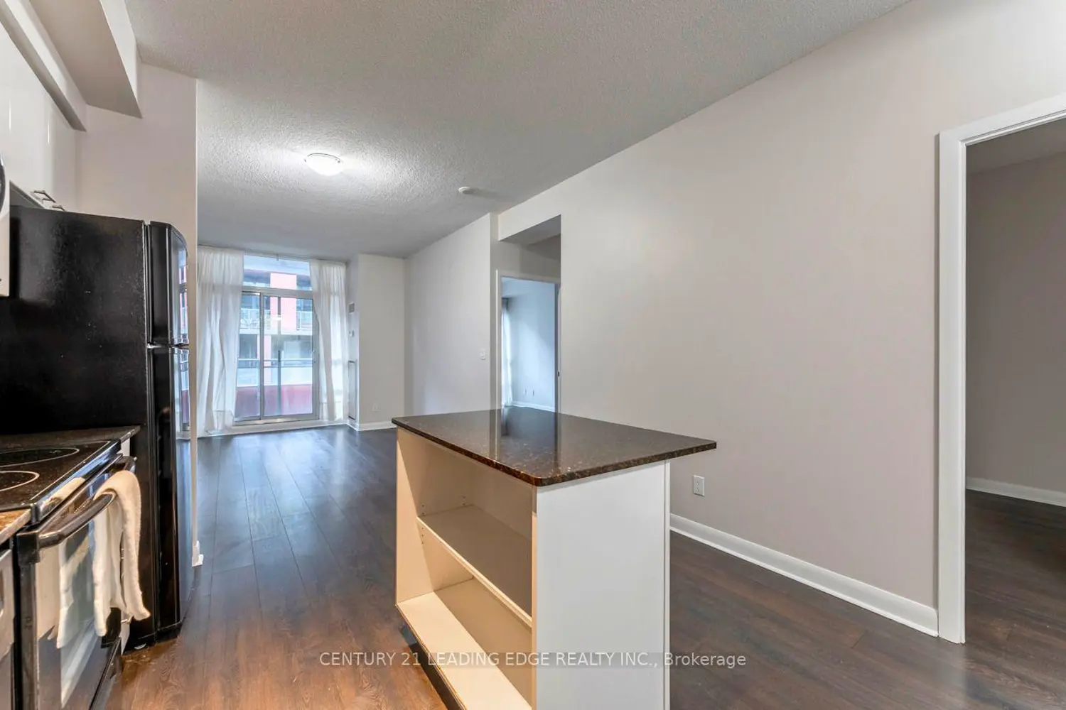 15 Bruyeres Mews 517 photo 5