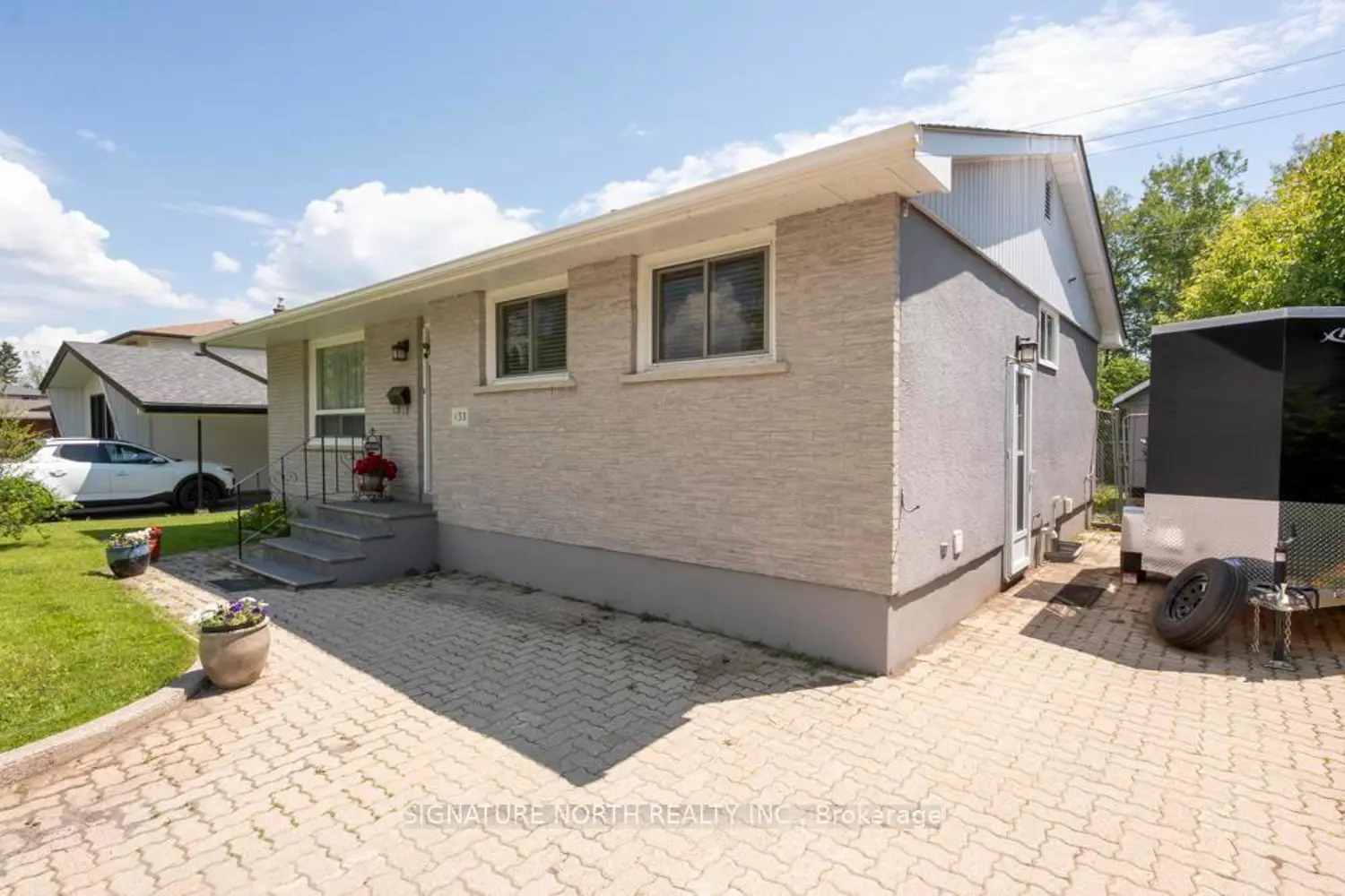133 Whalen Street photo 4